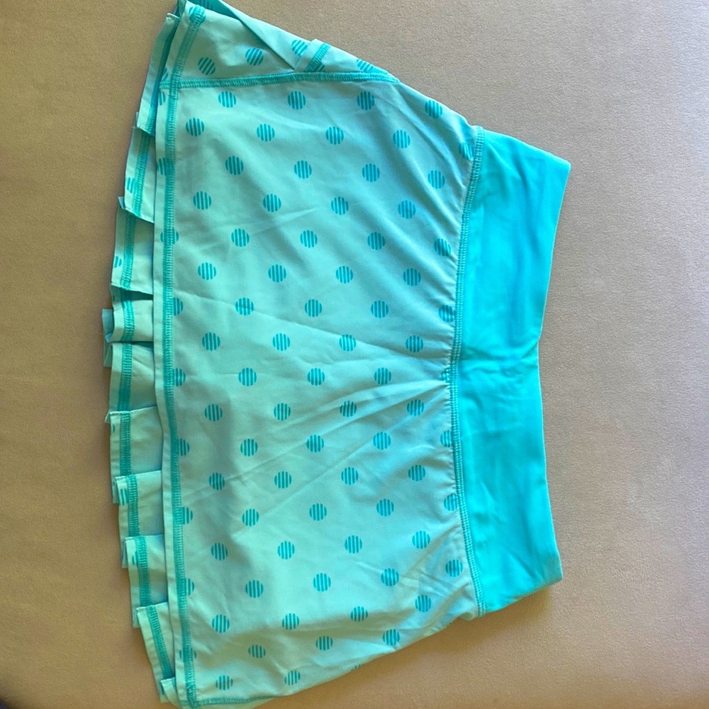 Lululemon tennis skirt like new